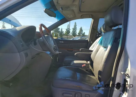 2006 Toyota Sienna Xle z USA, uszkodzony, nr VIN 5TDBA22C36S072602